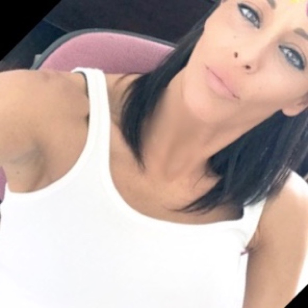 Meet your Posher, Elena